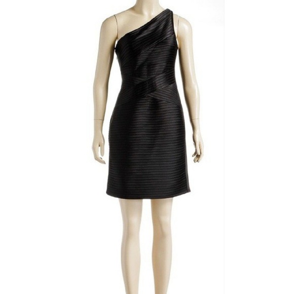 BCBGMaxAzria Dresses & Skirts - BCBG Maxazria Mamie one shoulder dress